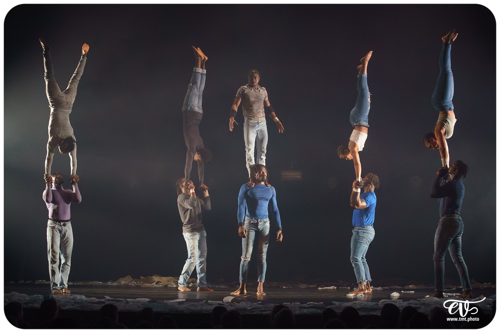 YÉ ! (L'EAU) (CIRCUS BAOBAB)